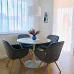 Carbona 104 *
