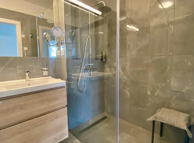 Carbona 104 アパート *